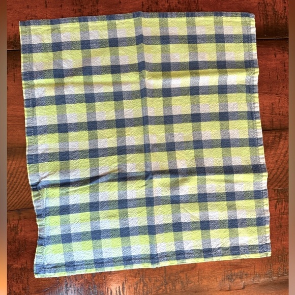 Plaid Placemat and Napkin Set - Picture 4 of 4
